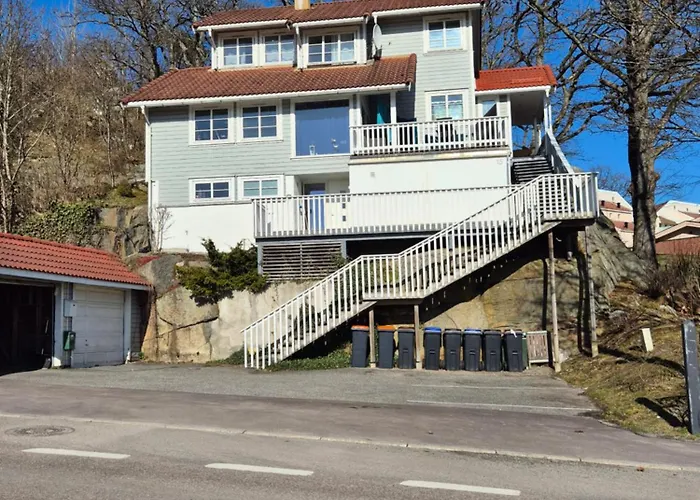 Solrikt Med Kort Avstand Til Byen