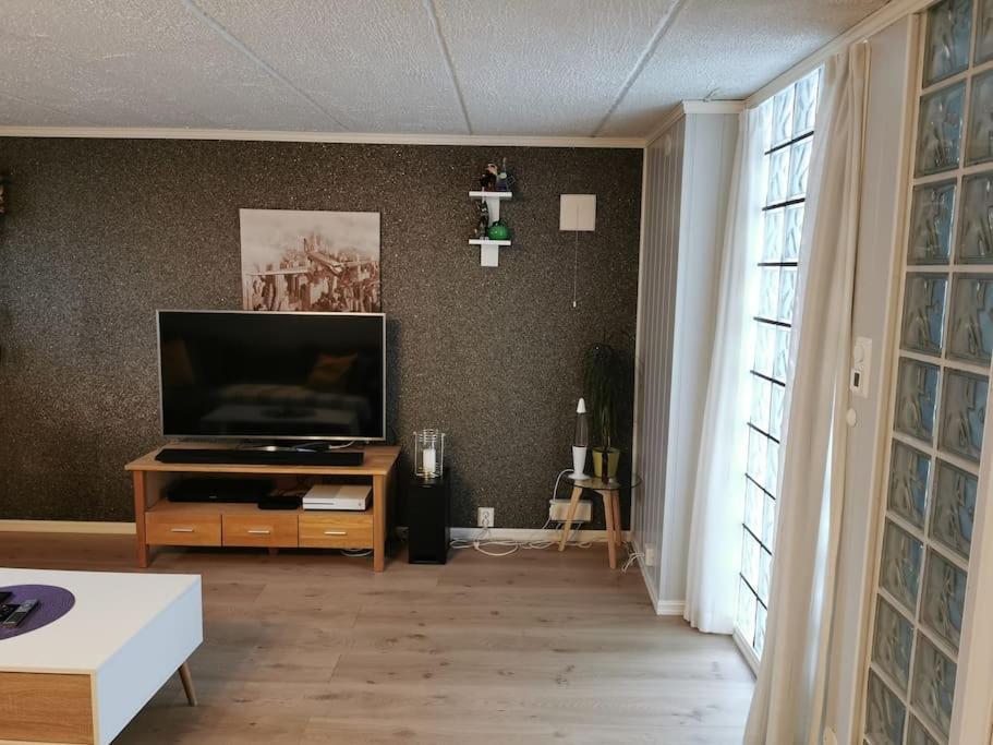 Solrikt Med Kort Avstand Til Byen *