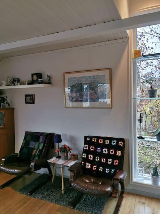 Solrikt Med Kort Avstand Til Byen Apartment