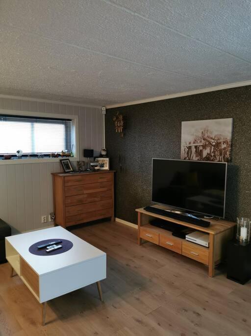 Solrikt Med Kort Avstand Til Byen Apartment *