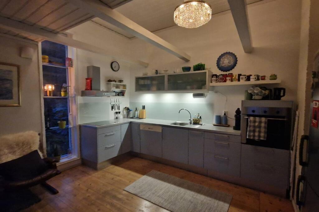 Solrikt Med Kort Avstand Til Byen Apartment *
